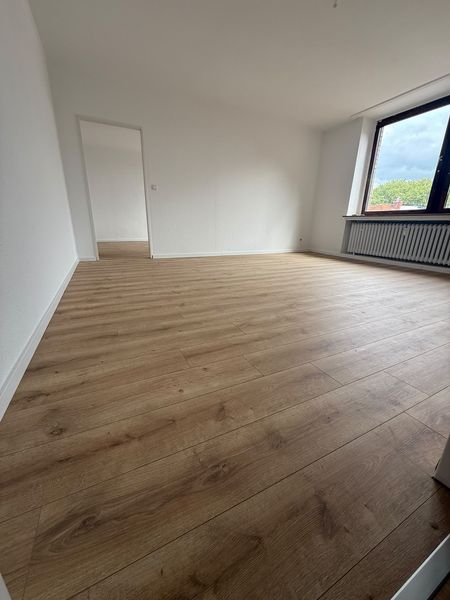 Willkommen zuhause: Großzügige 2-Zimmer-Wohnung mit 72 m² in Oberhausen